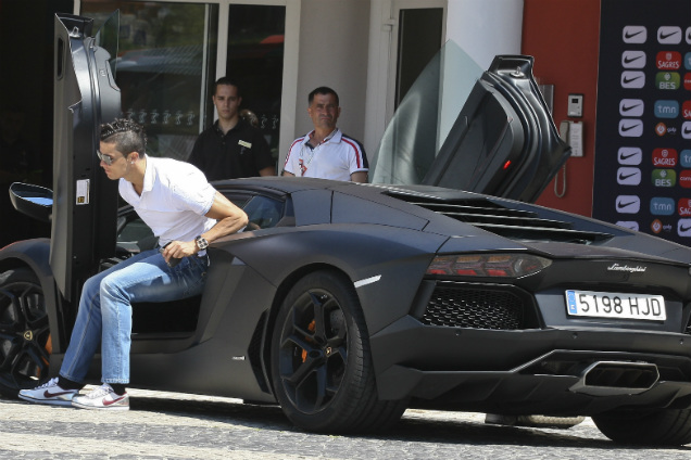 Cristiano-Ronaldo-Lamborghini