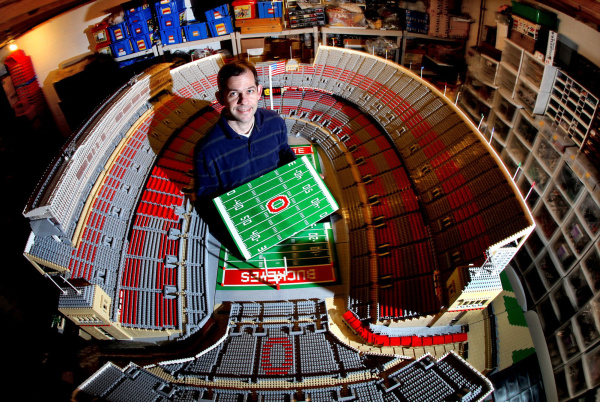 Un stade de Football US tout en Lego - Welovebuzz