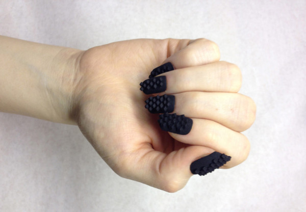 TheLaserGirls-3D-Printed-Nails-2-deepspace-600x416