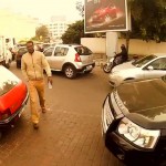 Un cycliste filme sa semaine dans les rues de Casablanca