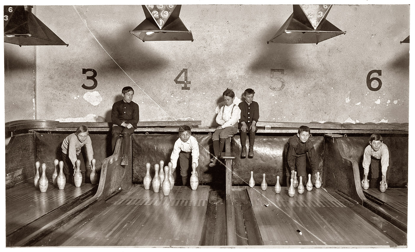 bowling alley pinsetter