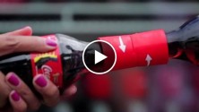 Coca-Cola invente la bouteille qui s&rsquo;ouvre à deux