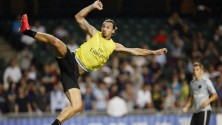 Zlatan Ibrahimovic marque à nouveau un but spectaculaire