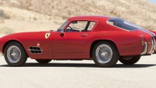 La voiture la plus chère vendue aux enchères est une Ferrari