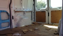 Il transforme une camionnette en un magnifique espace de travail