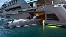 Découvrez le premier yacht au monde avec un garage intégré
