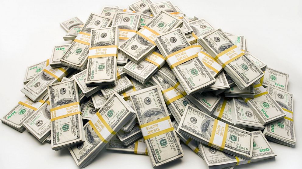 GTY_stock_cash_pile_money_dollar_bills-thg-130726_16x9_992