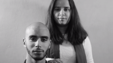 Atteinte de cancer, ses amis étudiants lui dédient une chanson émouvante