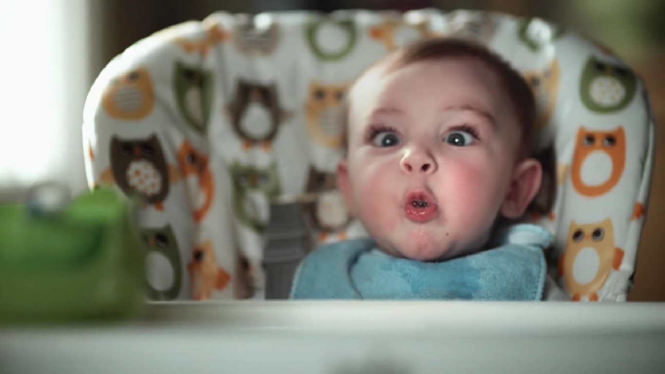 Pierrick Sorin C Est Mignon Tout ça C'est pas trop mignon de voir des bébés filmés en train de faire caca