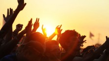 Les 16 tubes à écouter en boucle cet été