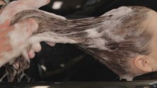 Et si on vous dit qu&rsquo;on se lavait tous mal les cheveux ?