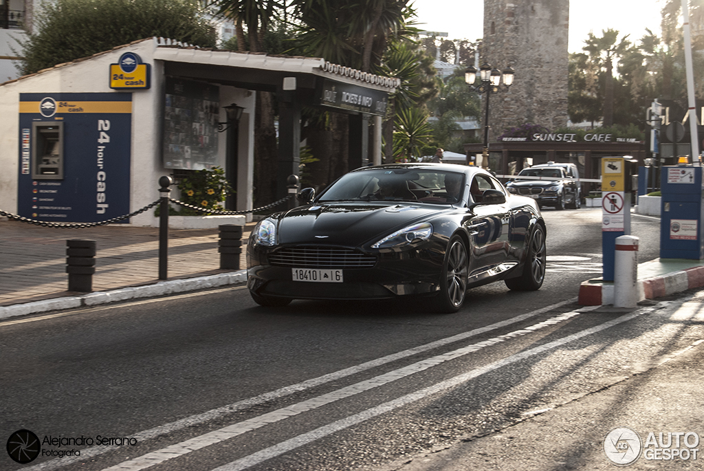 aston-martin-db9-2013-c196922072015134703_2