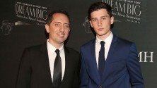 Tel père, telle frappe : Le fils de Gad Elmaleh affole les Instagramers