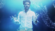 Bine Yeddiha, le nouveau clip de Meezo L-Fadly tourné sous l&rsquo;eau