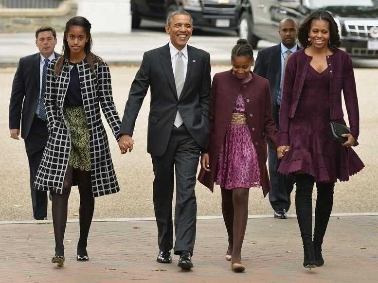 les_obama_veulent_que_leurs_filles_obtenir_un_gout_de_la_vie_sur_le_salaire_minimum