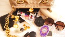 15 choses que toutes les filles doivent mettre dans leur sac avant de sortir