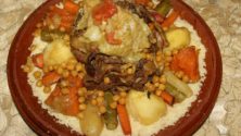 11 personnes que l&rsquo;on retrouve autour d&rsquo;un Couscous