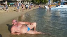 Des femmes exigent l&rsquo;interdiction des hommes en speedo sur les plages