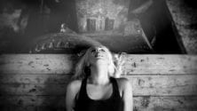 Photographie : Il capture le moment intime des femmes au 7ème ciel