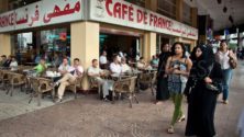 8 types de personnes qu&rsquo;on rencontre dans un café marocain