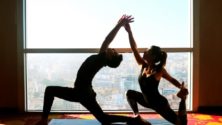 Au prix de 200 Dhs/personne, bénéficiez d&rsquo;une séance yoga à deux au sommet du Kenzi Tower Hotel