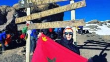 À 60 ans, cette féministe marocaine a atteint le sommet du mont Kilimandjaro pour défendre l’émancipation de la femme marocaine