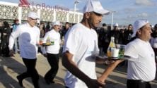 Les serveurs à l’honneur dans une course à Tanger
