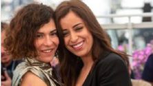 Nisrine Erradi et Loubna Azabal échangent un baiser au Festival de Cannes