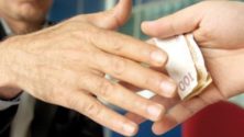 Pour un pot-de-vin de 100 dirhams, une femme-médecin aurait été condamnée par la justice