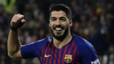 Vidéo: Luis Suarez se fait poursuivre par ses fans au Maroc