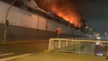Vidéo: Un énorme incendie ravage un entrepôt de M&rsquo;dina Bus à Casablanca…