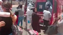 Vidéo : Contaminées par le coronavirus, ces marocaines se saluent en pleurs avant de monter dans l&rsquo;ambulance
