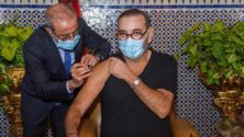 Le roi Mohammed VI reçoit la première dose du vaccin anti-Covid