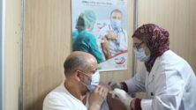 Un Marocain affirme avoir reçu deux doses à la fois du vaccin anti-Covid