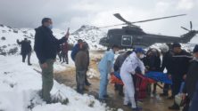 Photos : La gendarmerie royale sauve une femme qui a accouché de jumeaux dans les montagnes à Taza