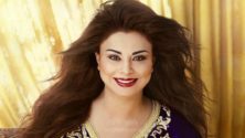 Photo : La chanteuse Latifa Raafat immortalise le moment où elle reçoit la première dose du vaccin anti-Covid