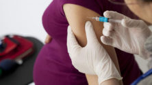 Toutes les femmes enceintes peuvent désormais se faire vacciner