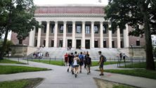 Une mère usurpe l’identité de sa fille et étudie à l’université aux États-Unis