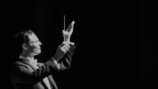 Mehdi Lougraïda, le chef d’orchestre marocain qui fait valser le classique