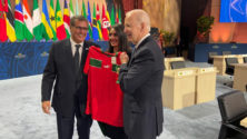 PHOTOS : Quand Azziz Akhannouch offre un maillot marocain à Joe Biden