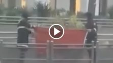 VIDÉO : Hammouchi récompense deux policiers pour leur geste patriotique