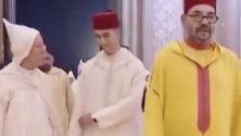 VIDÉO : Quand le prince hériter Moulay El Hassan recarde le ministre Ahmed Toufiq
