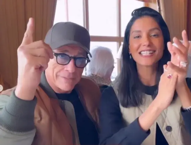 Jean-Claude Van Damme danse sur le tube "Carroussel" de Saad Lamjarred