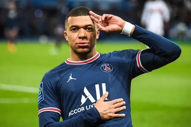 Kylian Mbappé annonce son départ. Vers où ? (Vidéo)