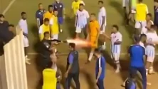 Brésil : Un policier tire au flash-ball à bout portant sur un joueur en plein match