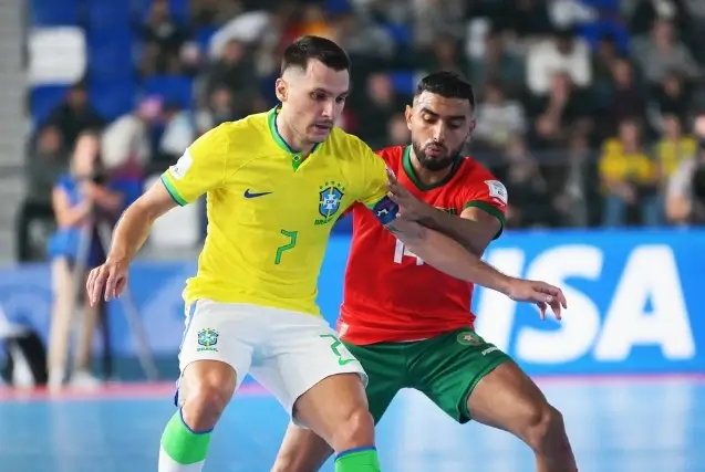 Le Maroc s'incline face au Brésil en quart de finale du Mondial de Futsal