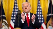 Les tarifs douaniers de Trump menacent les prix des iPhones