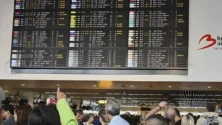 Une cyberattaque sur les aéroports provoque des perturbations record en Europe